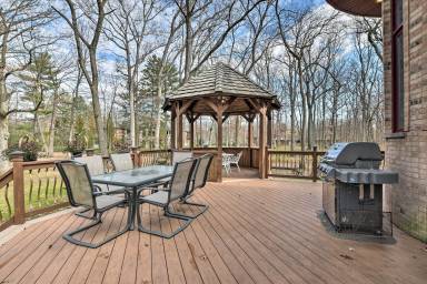 Villa  Mount Prospect