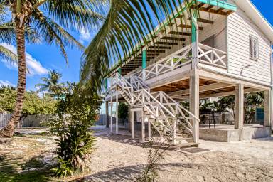 Airbnb  Caye Caulker