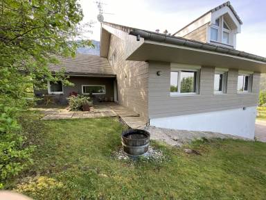 Chalet adapté aux familles avec barbecue, jardin et terrasse | Vue lac