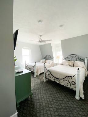 Bed and breakfast  Dennis Port
