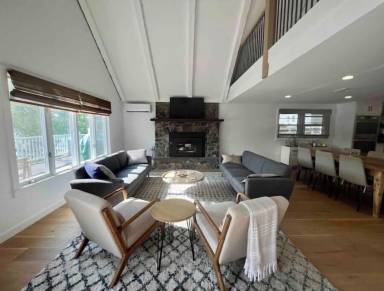 House  New Hartford
