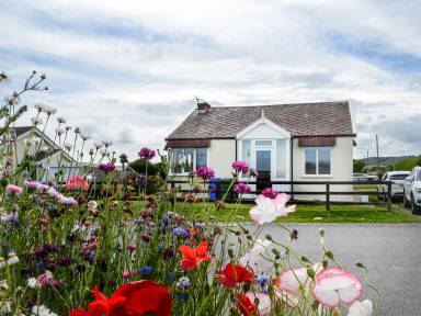 Cottage with garden | Sea view