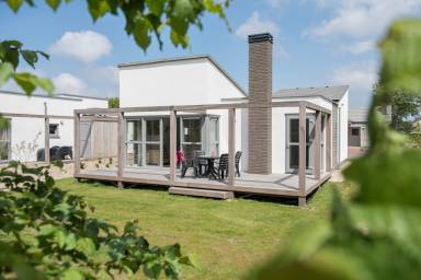 Bungalow avec jardin et terrasse