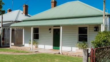 Cottage Mount Frome