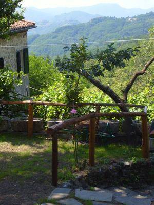 Nettes Ferienhaus in Riolo mit Garten, Terrasse und Grill und Panoramablick