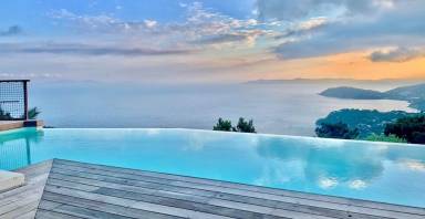 Villa 300 m²