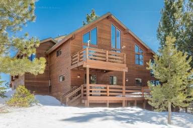 House Donner Lake