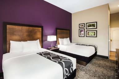 Hotel Broadmoor/Sherwood Forest