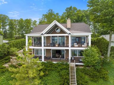 Cottage  Conway