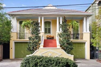Bed and breakfast  Marigny