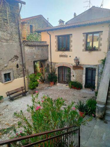 Il Cortile del Castello