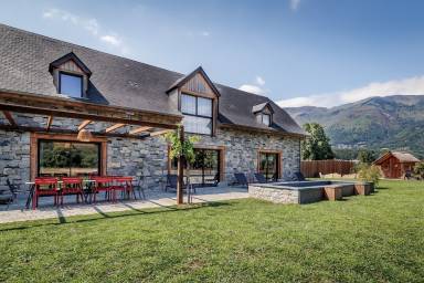 Bed and breakfast  Lau-Balagnas