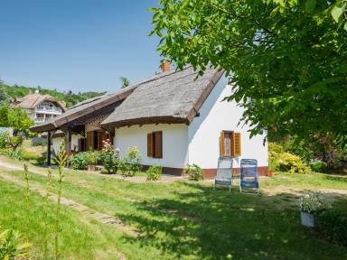 Holiday home with garden, barbeque & terrace