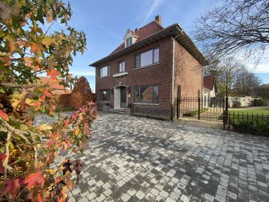 Huis 240 m²