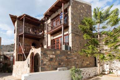 House Elounda