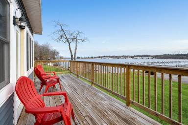 Montague vacation rentals for White Lake vacation - HomeToGo