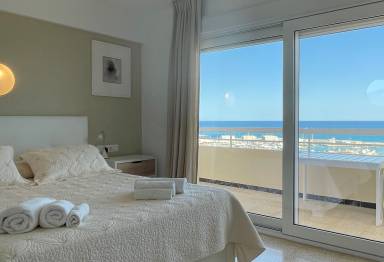 Family-friendly holiday apartment with pool | City view | Beach nearby | Suitable for remote work