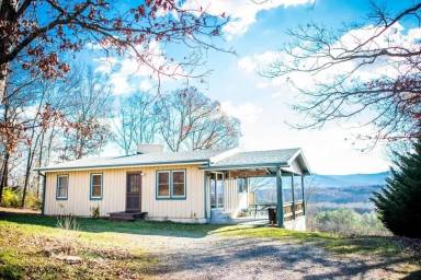 Cabin  Luray