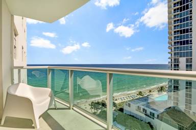 100 m² Apartment