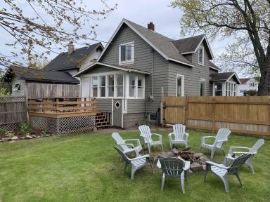 House  Two Harbors