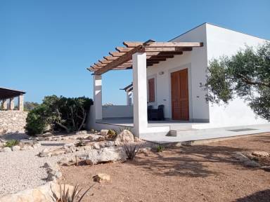 Camera privata con terrazza, griglia e giardino | Vista sul mare