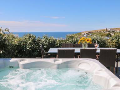 House Mawgan Porth