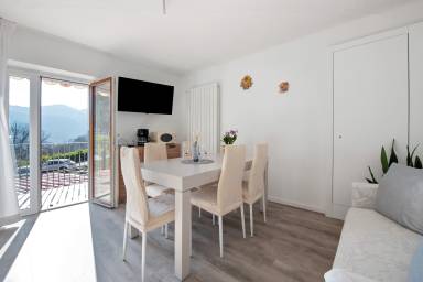 Ferienwohnung 'Tatiana Flower' mit Bergblick, Gemeinschaftspool und Wi-Fi