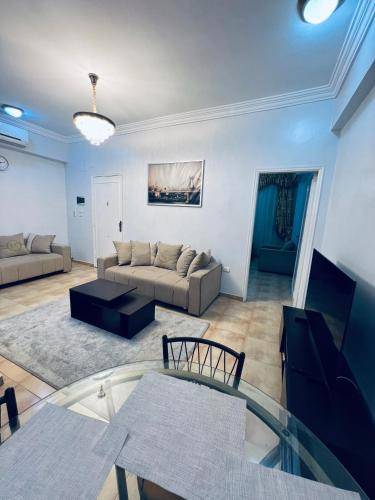 Apartment Luxor