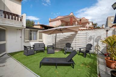 Appartamento con barbecue, giardino e terrazza | Vista sul mare | Ideale per lavorare da remoto