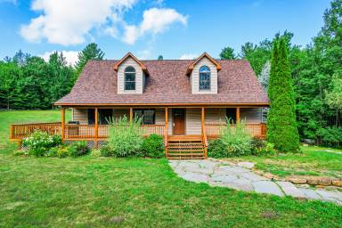 House  Johnsburg