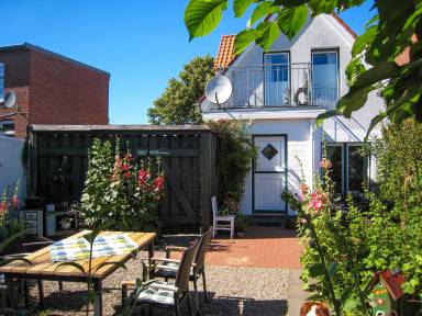 Ferienhaus in Husum mit Garten, Terrasse & Grill