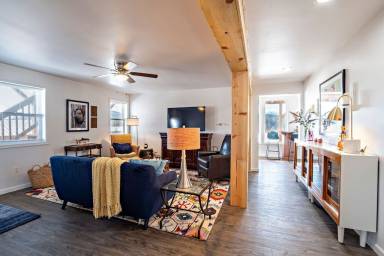 Condo Haines