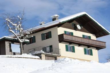 Fully equipped lovely house with sauna, garden & terrace