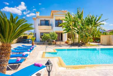 Family-friendly spacious villa with barbecue, private pool & garden | Sea view