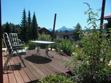 Komfortable Ferienwohnung in Oberkirch mit Grill, Terrasse & Garten + Nah am Strand