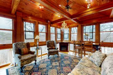 Penthouse Eureka Springs