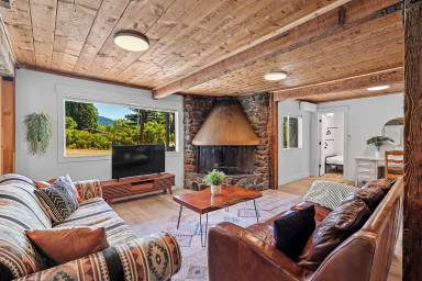 House Mount Shasta