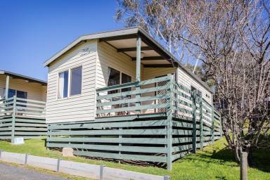 Resort  Lake Hume Village