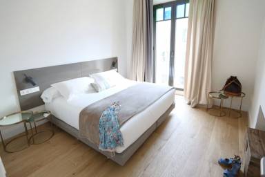 Aparthotel Girona