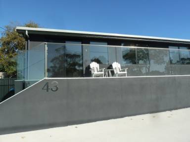 Apartment  Bridport