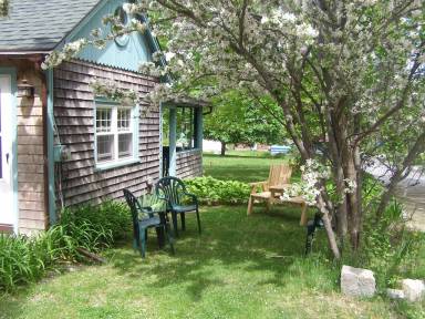 Cottage Hulls Cove