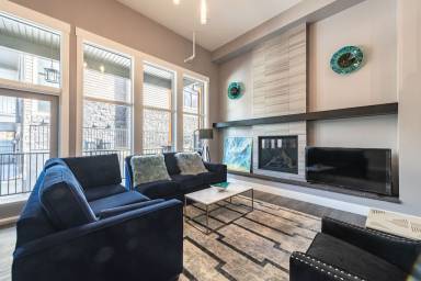 House  Canmore