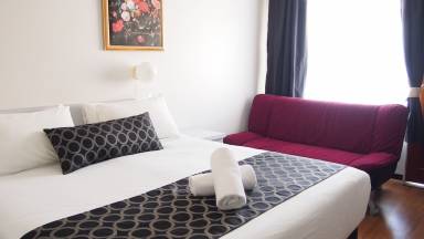Motel Queanbeyan City Council