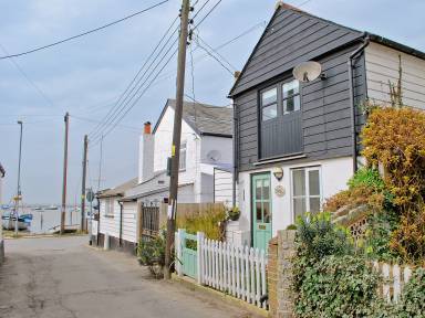 Family-friendly lovely cottage | Beach view | Dogs allowed