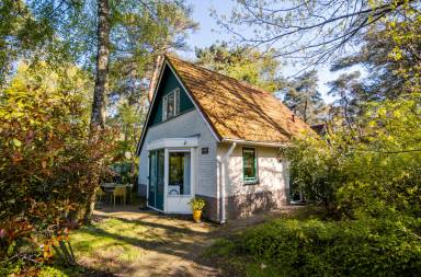 Gemütliches Ferienhaus mit Pool, Garten und Terrasse