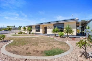 House  Moonta Bay