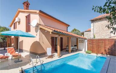 95 m² House