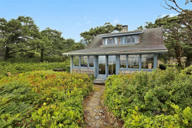House  Arch Cape