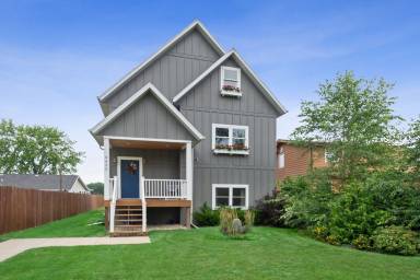 House Delavan Lake