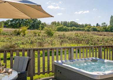 Wonderful chalet with jacuzzi